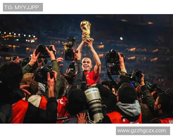 西班牙足球明星队长的辉煌历程与传奇故事揭秘